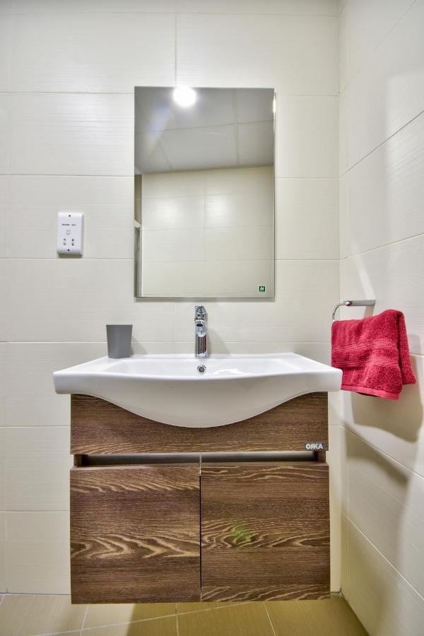 Central Suites St. Julian'S Room photo